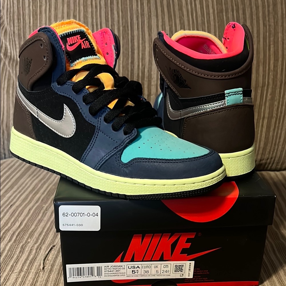 Nike Air Jordan 1 High Multicolor Sneakers